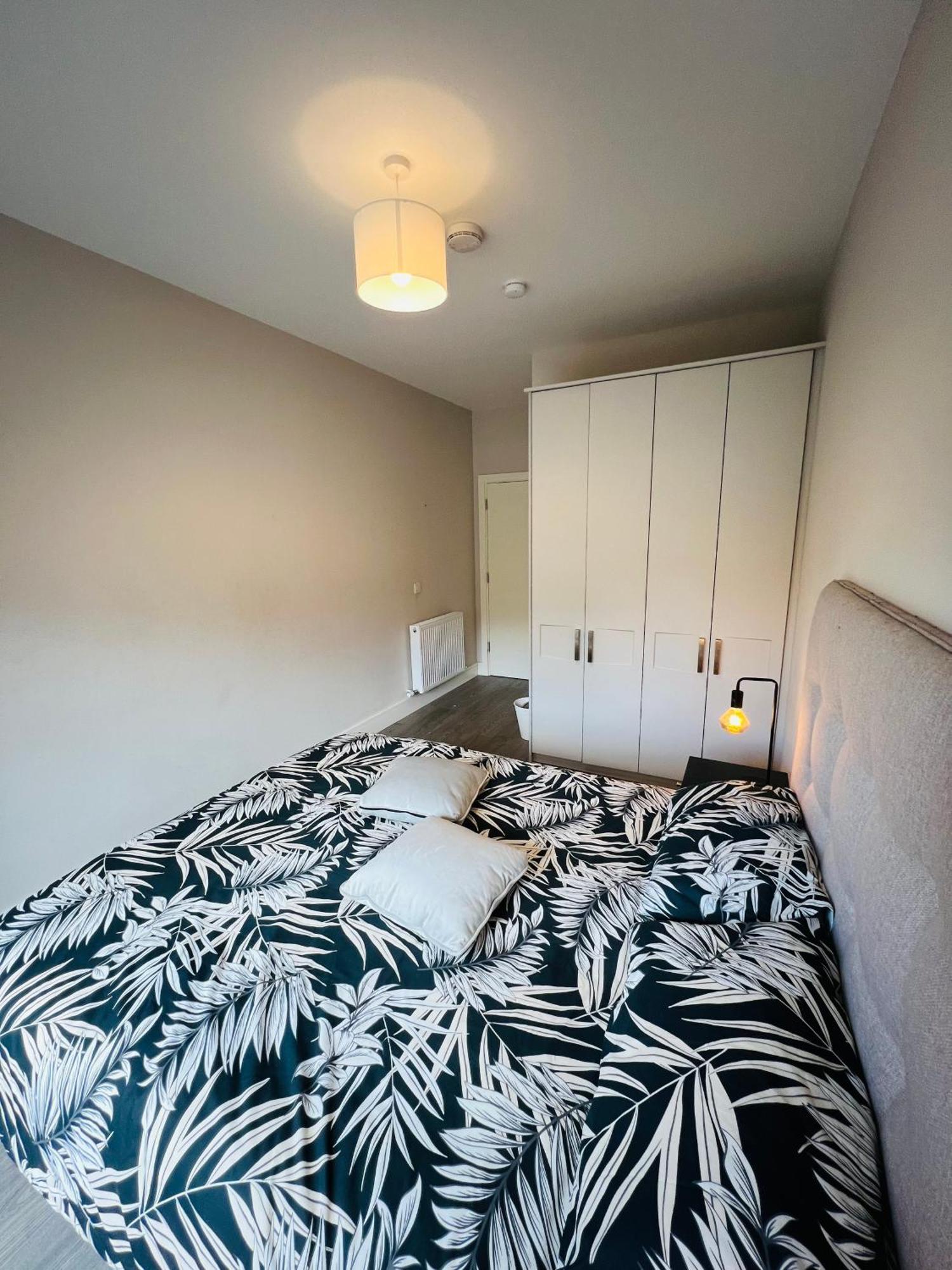 Private King Size In Well Decorated Shared Flat Apartamento