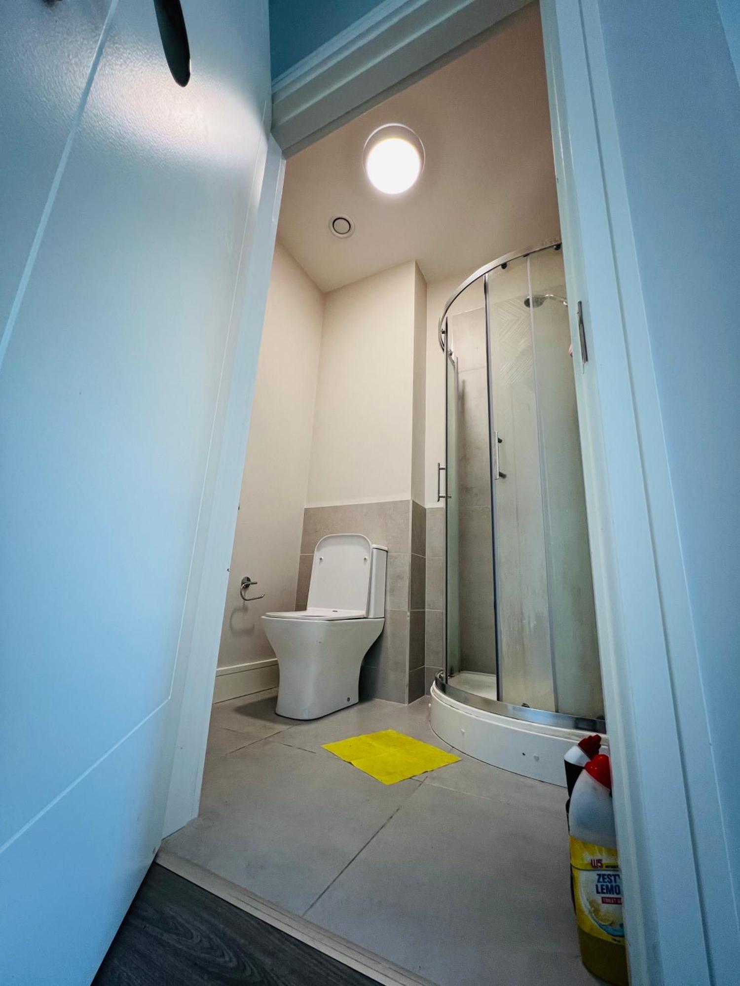 Apartamento Private King Size In Well Decorated Shared Flat